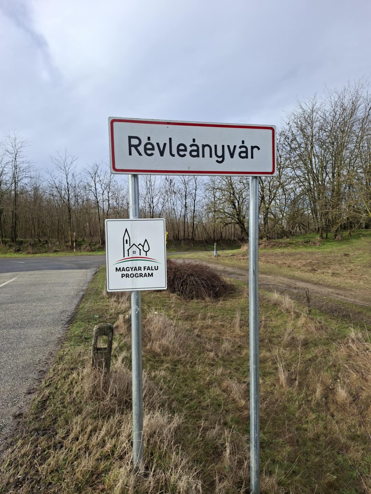 Falutábla 1